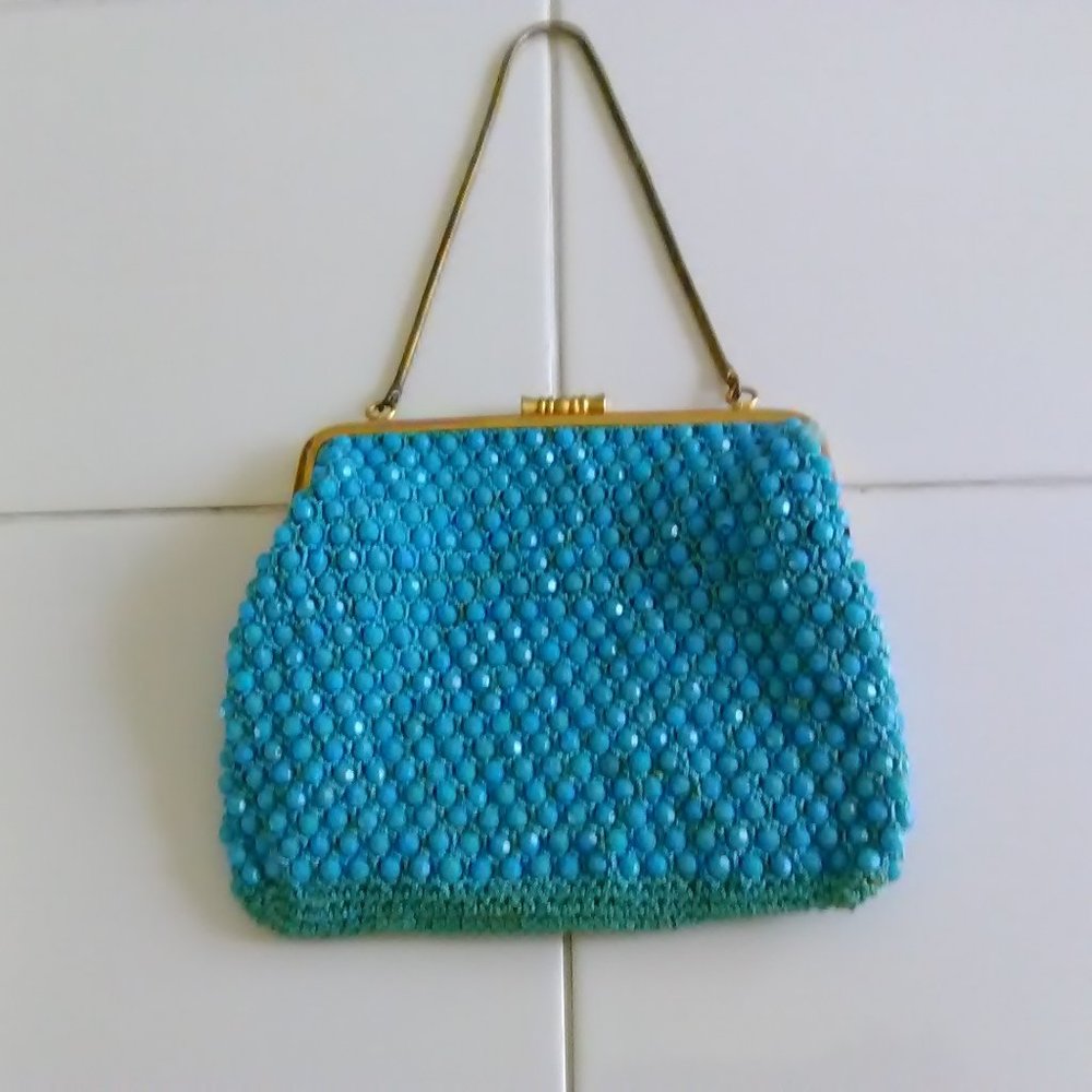 Vintage Small turquoise beaded handbag.